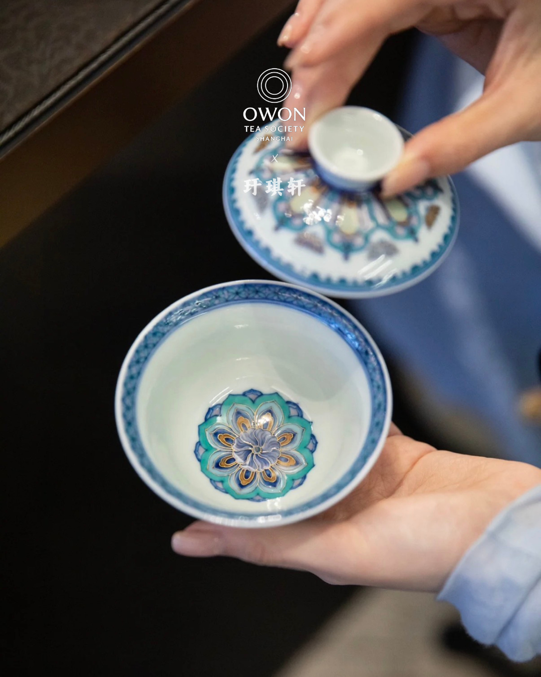 경덕진 두채 명요_우기헌 두채(斗彩) 연꽃 개완_玗琪轩_Gaiwan from Jingdezhen Kiln YU QI XUAN