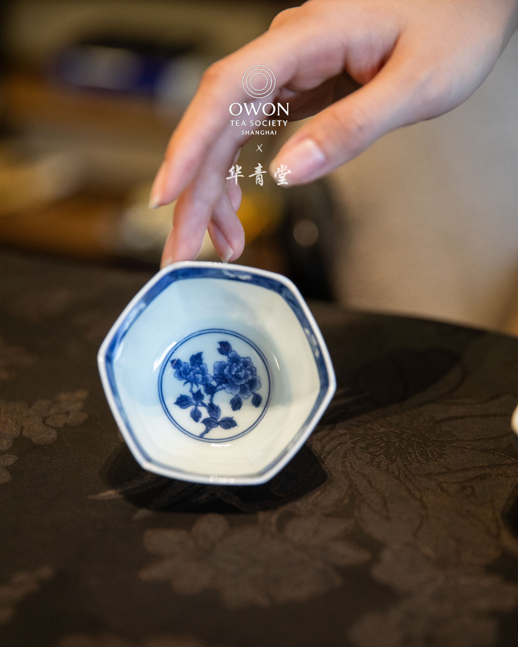 경덕진 청화 명요_화청당 청화(青花) 까치 매화 육각잔_华青堂_Master tea cup from Jingdezhen Kiln HUA QING TANG