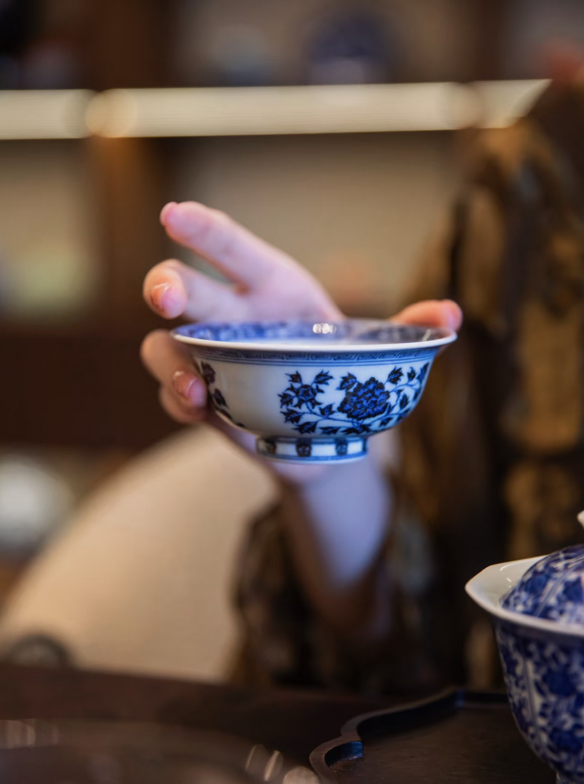 경덕진 청화 명요_화청당 청화(青花) 절지 모란 로식배(折枝牡丹炉式杯)_华青堂_Master tea cup from Jingdezhen Kiln HUA QING TANG