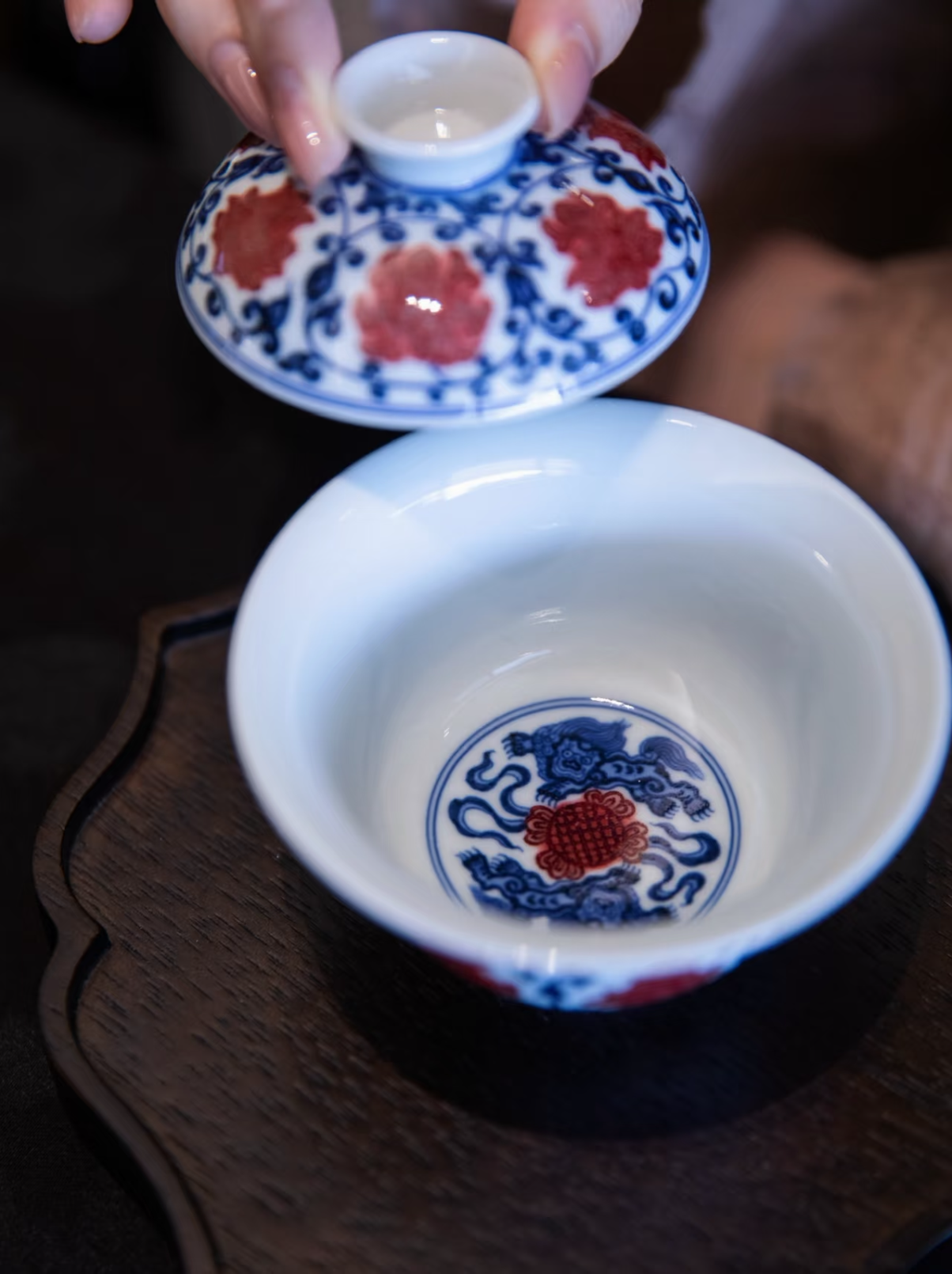 경덕진 두채 명요_이푸(屹朴) 청화유리홍 연화당초문(缠枝莲) 개완_Gaiwan from Jingdezhen Kiln YI PU