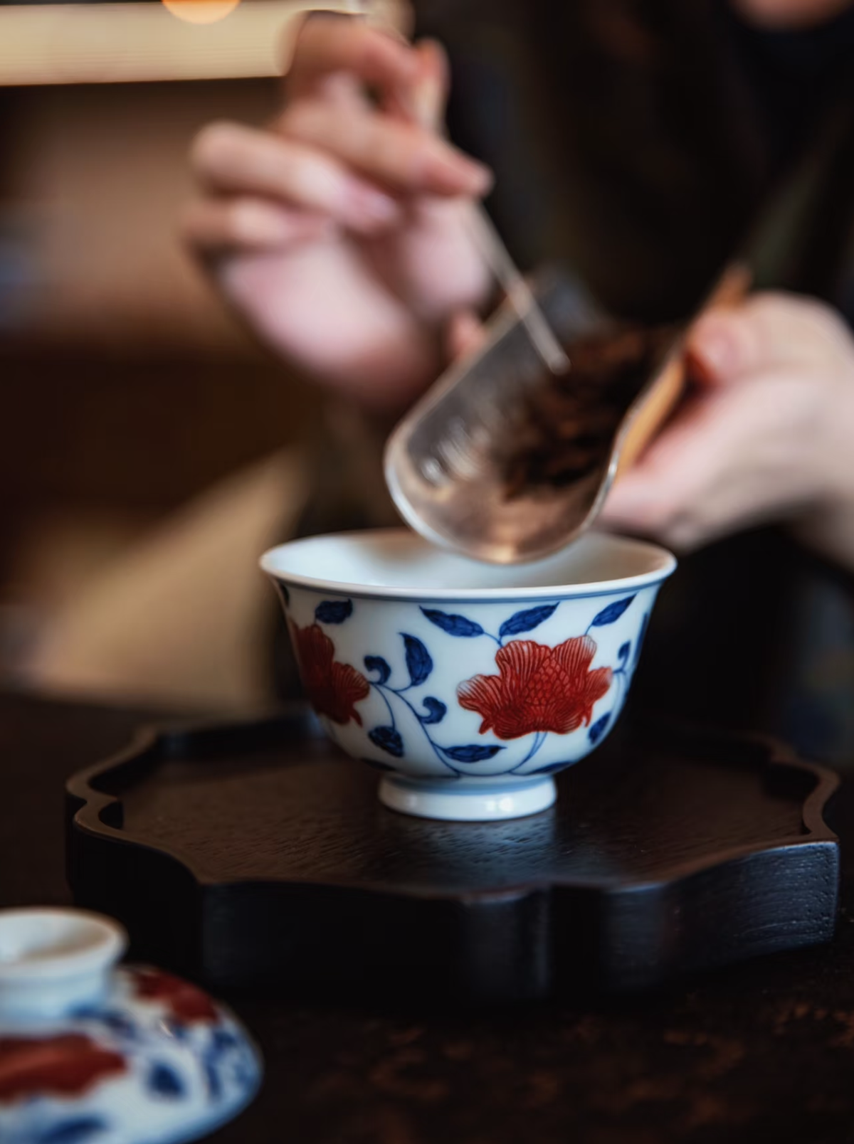 경덕진 청화유리홍 명요_이푸(屹朴) 보상연지문 개완_Gaiwan tea cup from Jingdezhen Kiln YI PU